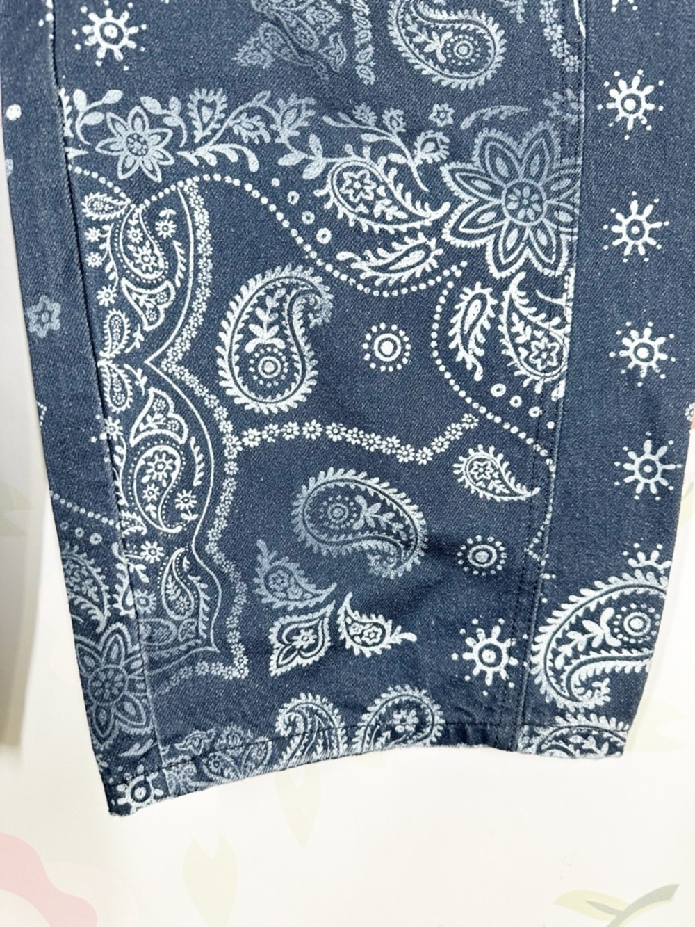 NEW Free People We The Free Good Luck Printed Navy Bandana Barrel Jeans 27 - Picture 7 of 14